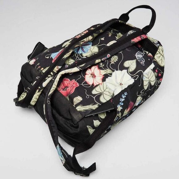 Gucci Black Floral Printed Canvas Backpack Bag - Picture 3 of 12